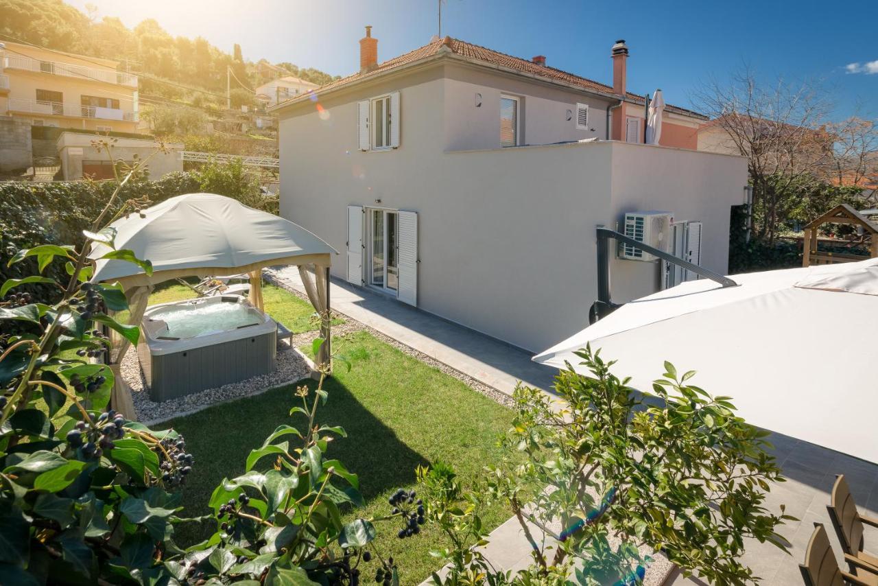 Villa Roko- The Spacious Luxury Τρογκίρ Εξωτερικό φωτογραφία