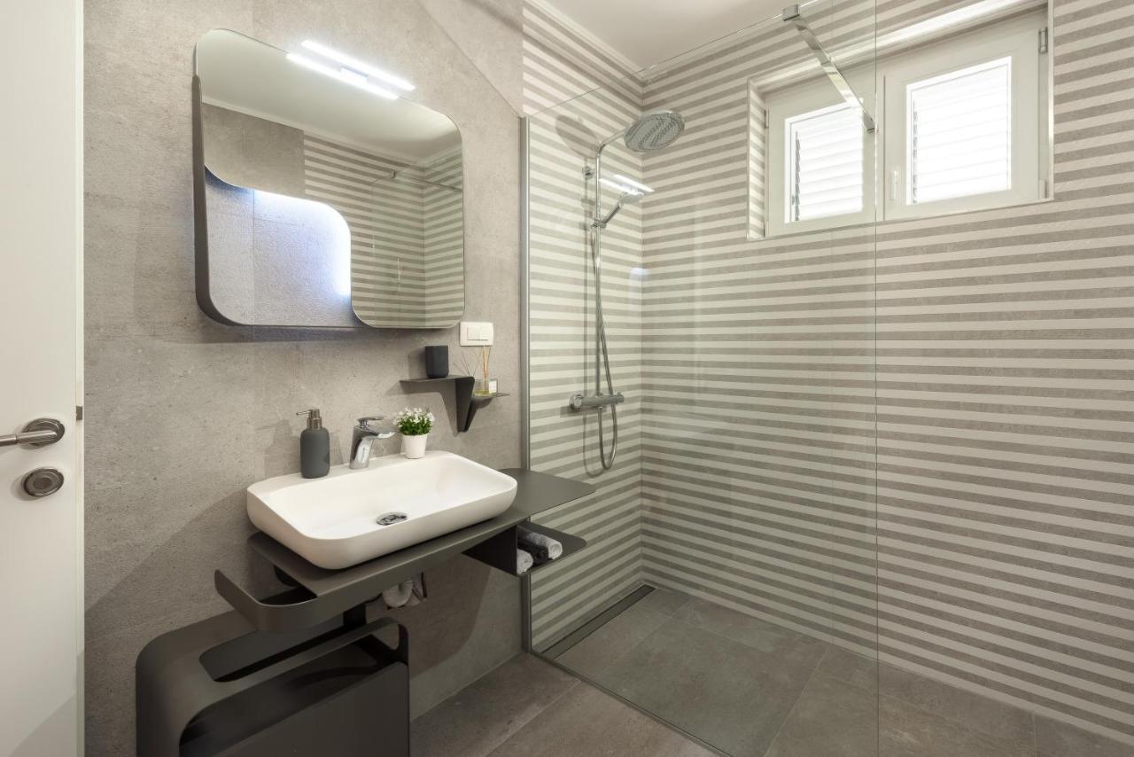 Villa Roko- The Spacious Luxury Τρογκίρ Εξωτερικό φωτογραφία